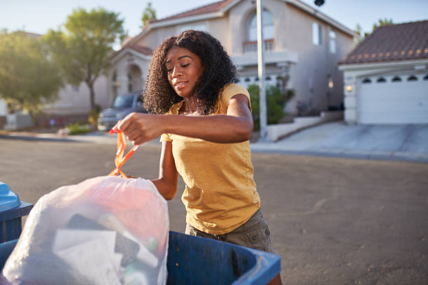 Best Yard Cleanup Services  in Willow Creek, CA